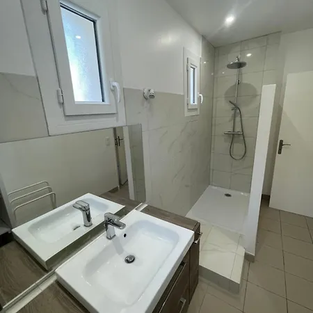 Holiday home Le Du Pre En Avignon